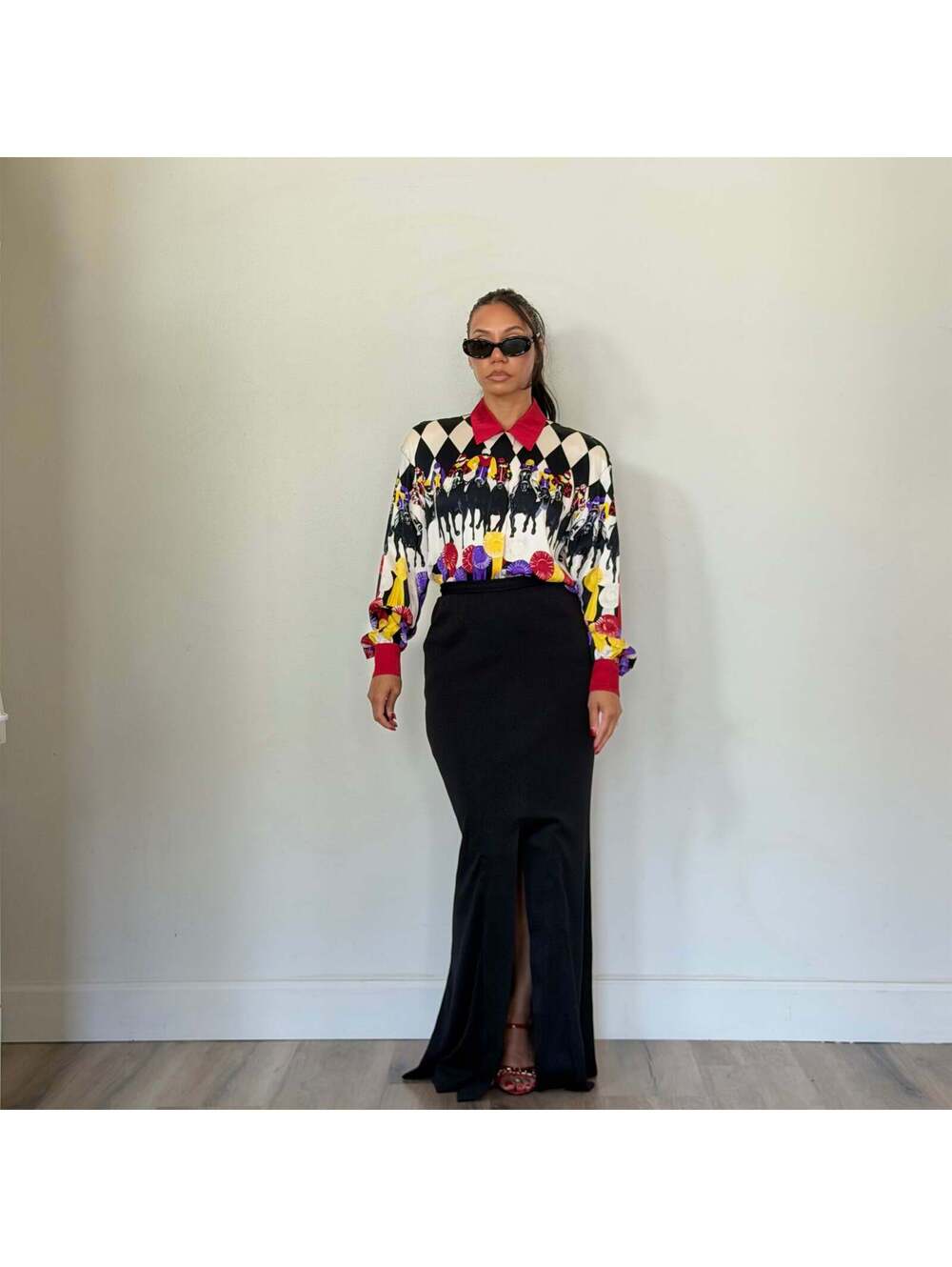 Escada - Picture 4 of 9